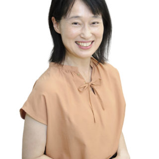 藤井葉子先生プロフィール写真